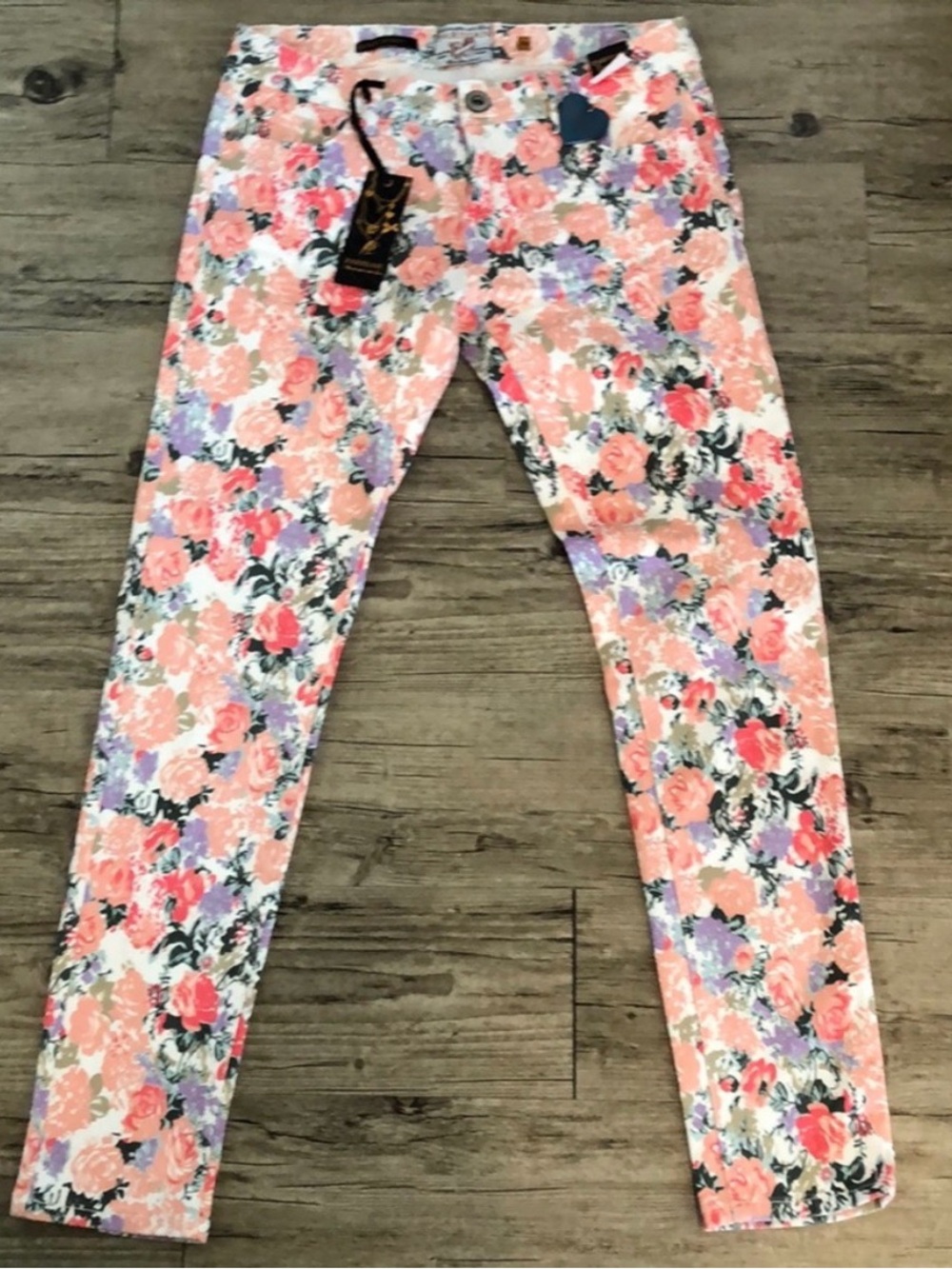 Parisian Women’s Super Skinny Floral Jeans NWT Size Medium